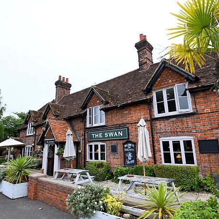 Swan, Thatcham By Marston'S Inns מראה חיצוני תמונה