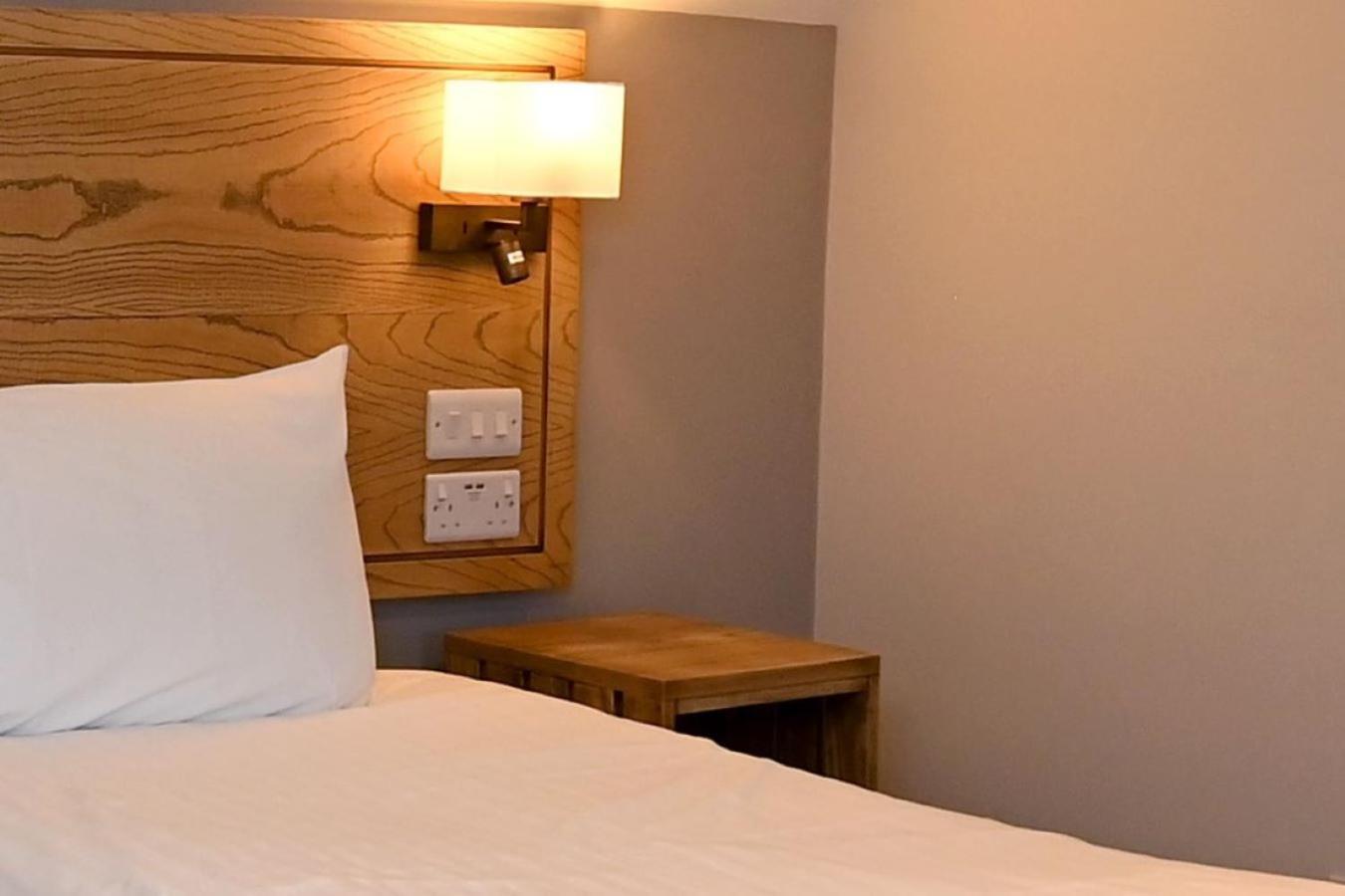 Swan, Thatcham By Marston'S Inns מראה חיצוני תמונה