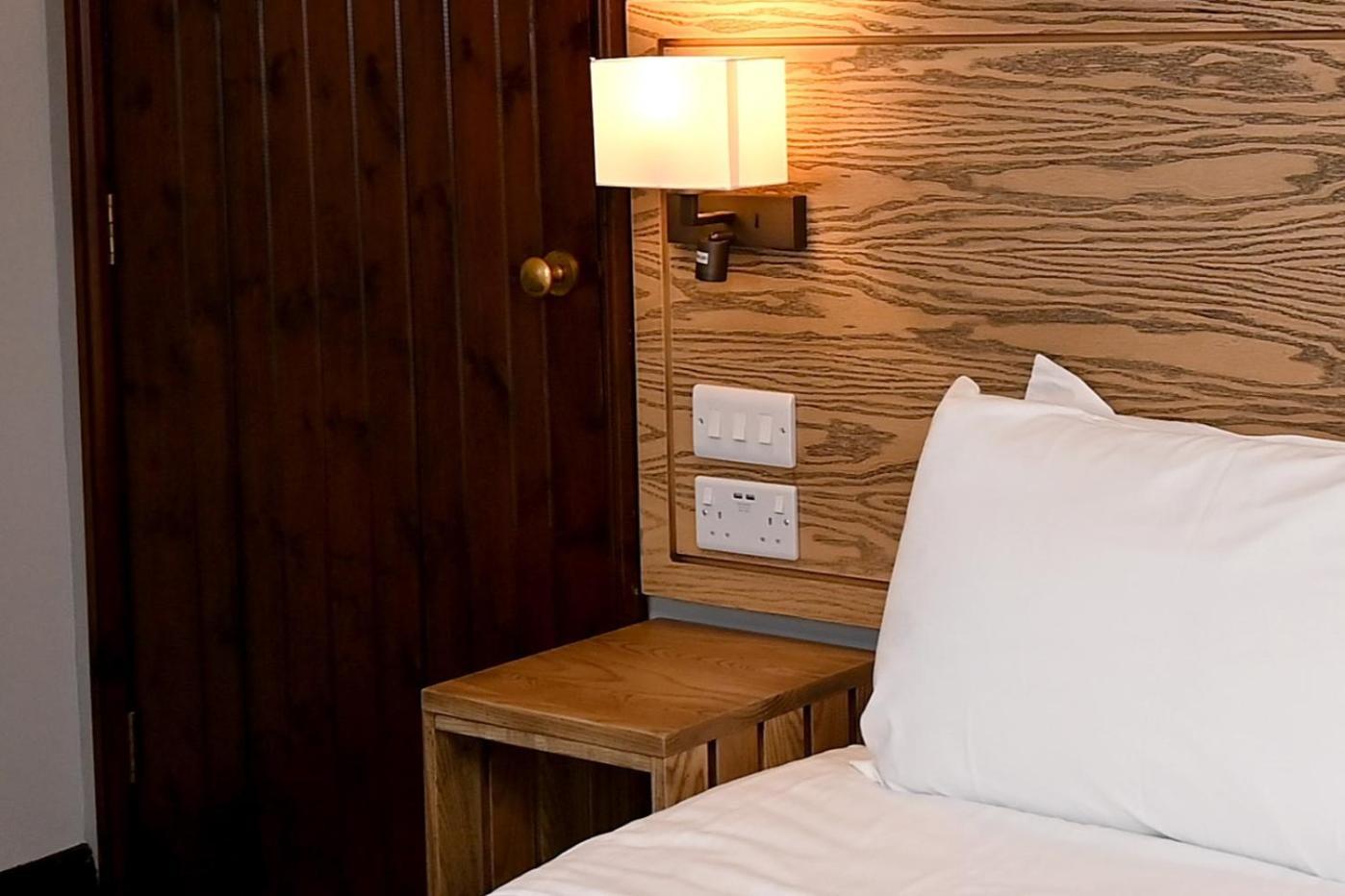 Swan, Thatcham By Marston'S Inns מראה חיצוני תמונה